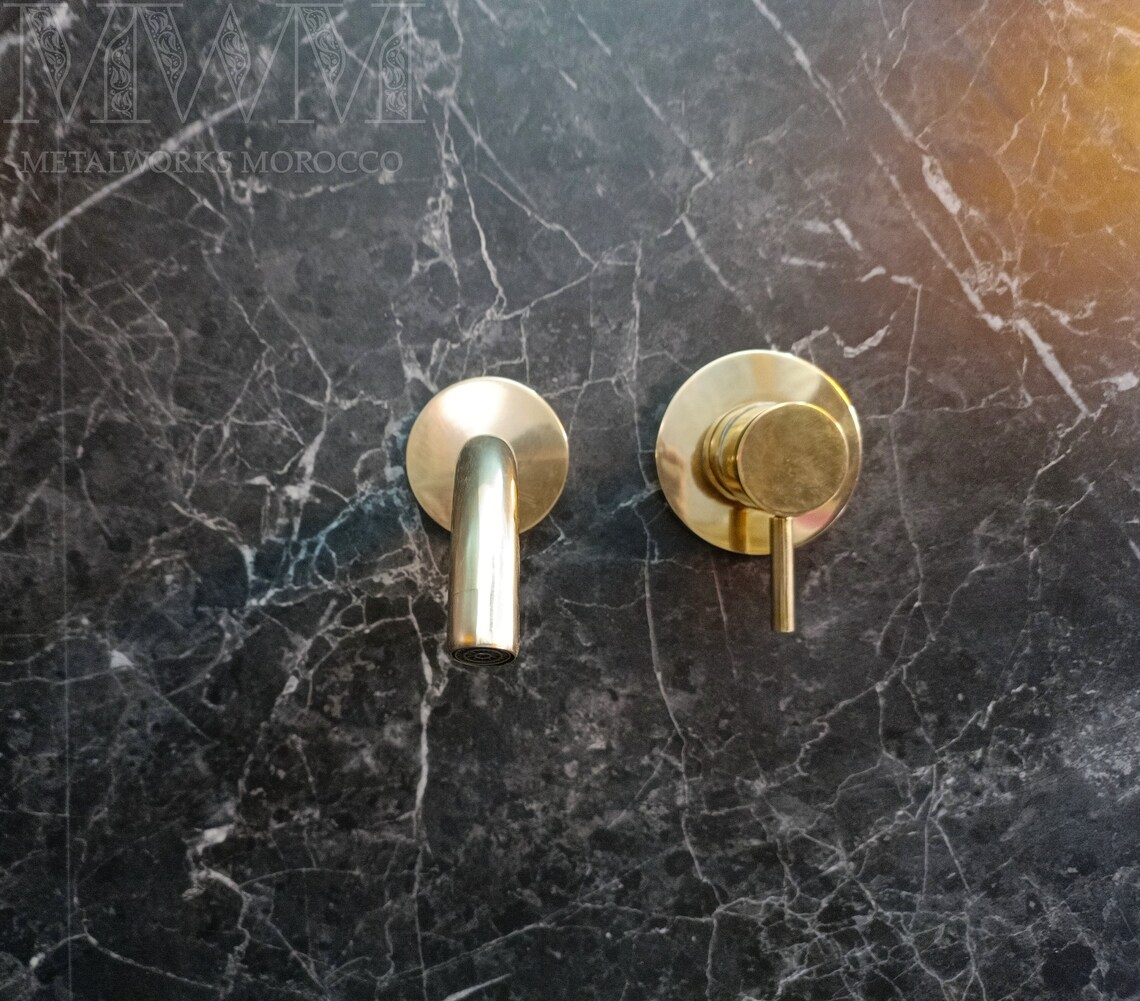 Polished Brass Bathroom Faucet Single Handle Wall Mount
