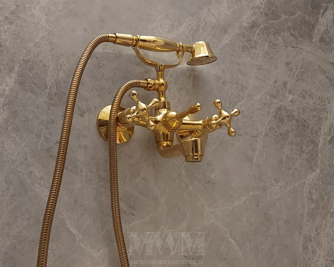 Brass Solid Bathtub Faucet With Horn Diverter